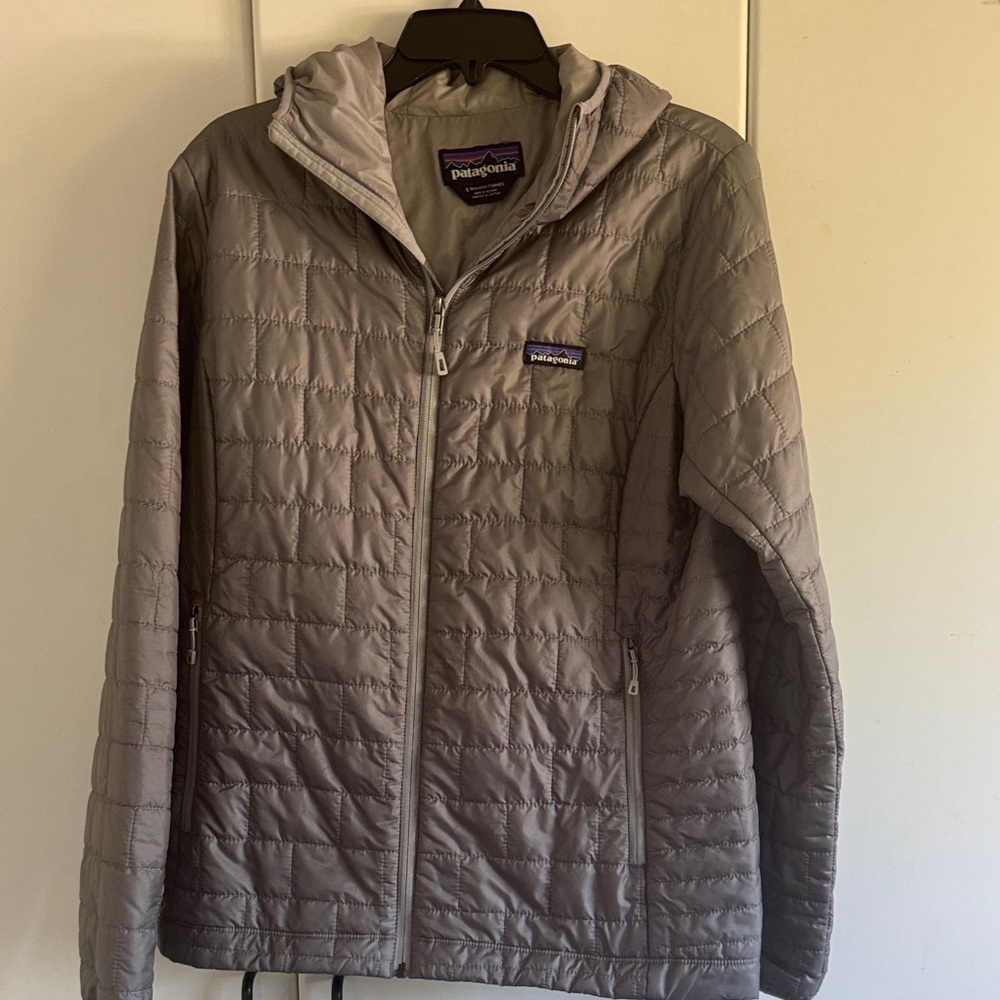 Patagonia Quilted Hooded Jacket - Light Gray